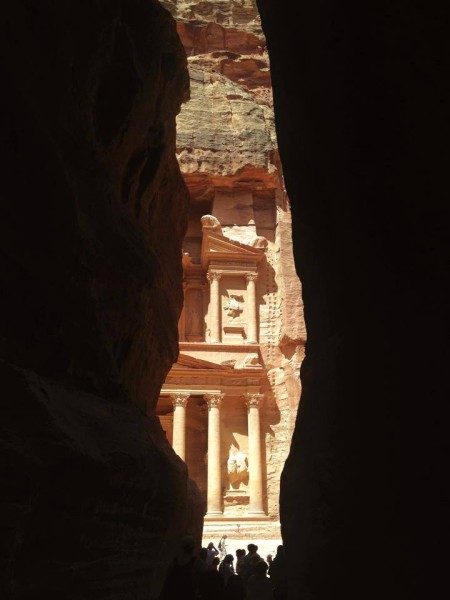 Petra in controluce