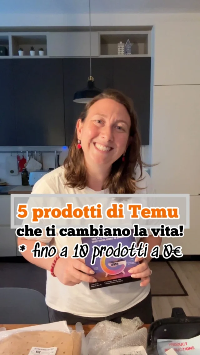 10 prodotti a costo 0 con Temu 👀 🔍 codice sconto dxc5693 da inserire nella barra di ricerca dell’app Temu o premi il link in bio! Importante‼️solo per nuovi utenti dell’app con ordini idonei. Si applicano termini e condizioni😉 . Ecco per me i 5 prodotti @temu_italia che potrebbero cambiarti la vita in casa! Iniziamo ⤵️ . 🍟 carta da forno pre tagliata per friggitrice ad aria! Meno spreco, più efficenza! 🫧 dispenser di sapone automatico per il bagno degli ospiti, più igene e sicurezza per tutti 🪥spazzolino elettrico con quattro testine per tutta la famiglia, pratico, comodo, essenziale 🖼️ cornice magnetica per la camera, la sala o il corridoio per cambiare i disegni di tuo figlio! 🦷 spremi dentifricio, anti spreco, colorato è assolutamente comodo per grandi e piccoli! . Io ho preso altre due cosine, le vedi nel video, ma intanto te le anticipo io, un’altro dispenser sapone e la piastra per fare i mini waffle! 🥰 . Tra tutti gli oggetti presi, quale ti ispira di più? Dimmelo nei commenti 😌 . #adv #temu #temuhaul #viral #fypage #trending #accessoriperlacasa #accessories #sconto